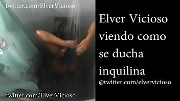 Elver Vicioso peeks friend in the shower