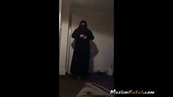Arab Niqab Blowjob