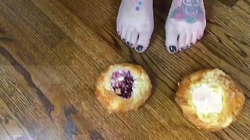 Frannie Feets Absolutely Crushes Pastries With Sexy Bare Feet